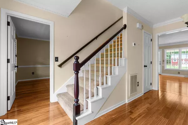 305 Quail Run Circle, Fountain Inn, SC 29644-1409