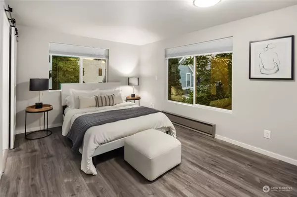 1729 18th AVE #302, Seattle, WA 98122