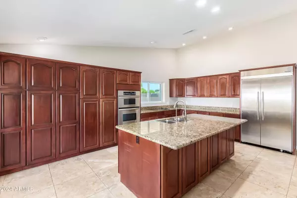 4626 E JANICE Way, Phoenix, AZ 85032