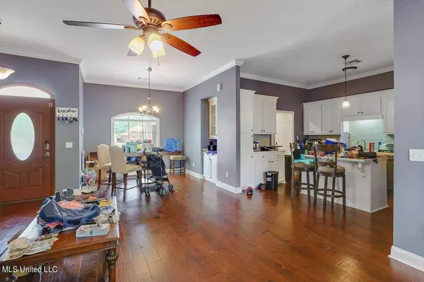 209 Barrington Cove, Florence, MS 39073