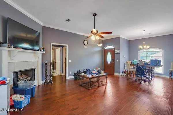 209 Barrington Cove, Florence, MS 39073