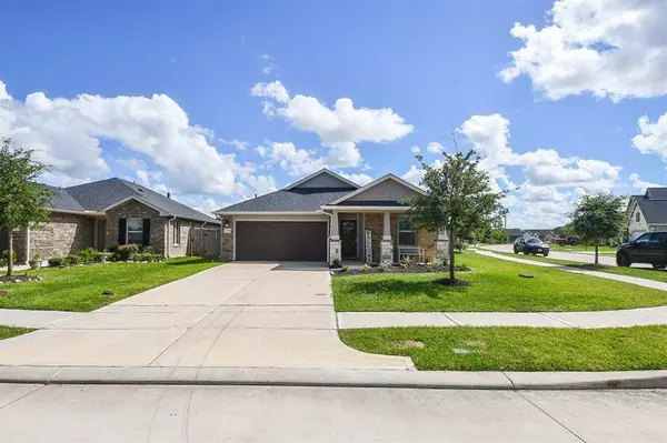 2329 Vanessa Cay LN, La Porte, TX 77571