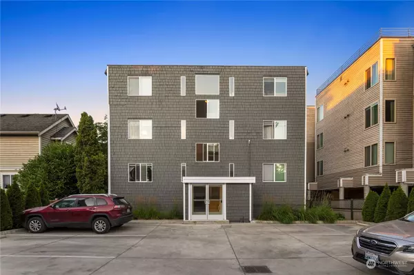 1729 18th AVE #302, Seattle, WA 98122