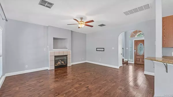 8531 BRAUN KNL, San Antonio, TX 78254-5584