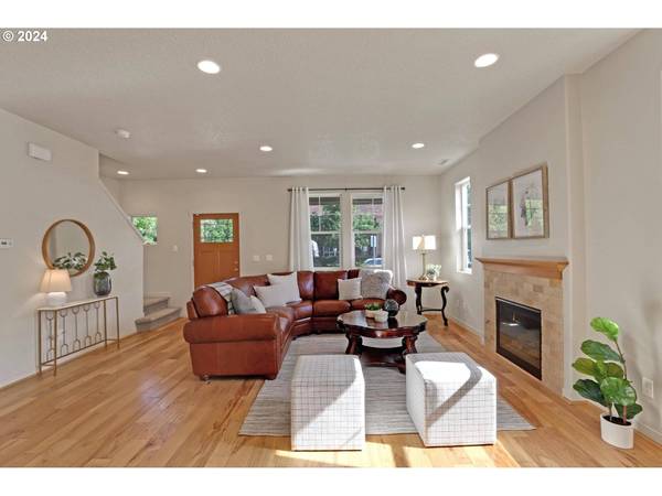 11740 NW CEDAR FALLS DR, Portland, OR 97229