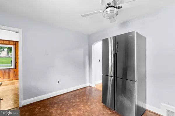 6215 OAKLAND MILLS RD, Sykesville, MD 21784