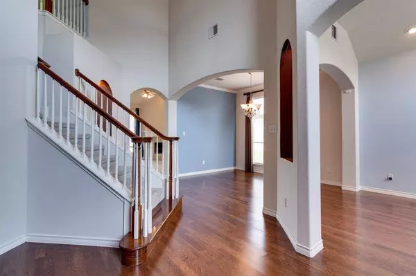 938 Mimosa Court, Burleson, TX 76028