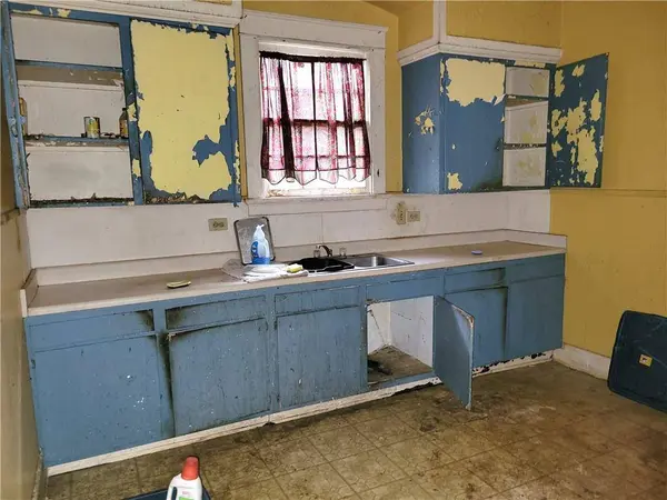 2720 BURGUNDY ST, New Orleans, LA 70117