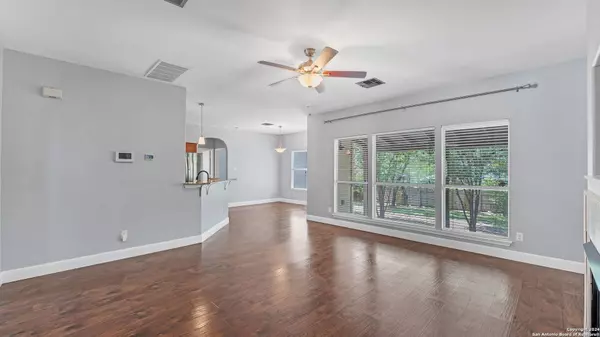 8531 BRAUN KNL, San Antonio, TX 78254-5584