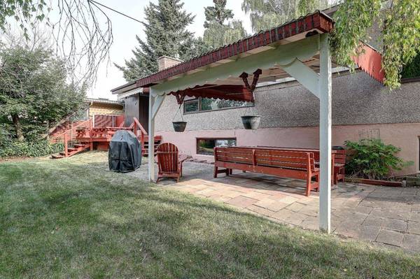 47 Cromwell AVE NW, Calgary, AB T2L0M6