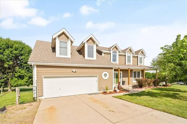 20020 S Stockman RD, Belton, MO 64012