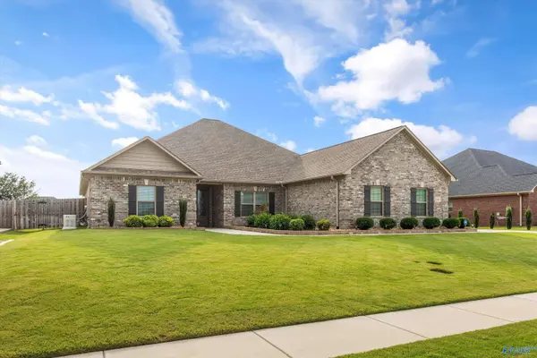 13801 Pinnacle Drive, Athens, AL 35613