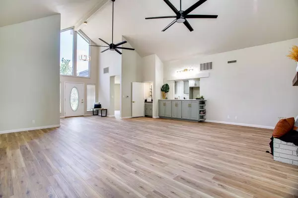 3014 Edgewood, Enid, OK 73703-6749