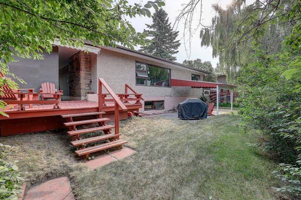 47 Cromwell AVE NW, Calgary, AB T2L0M6