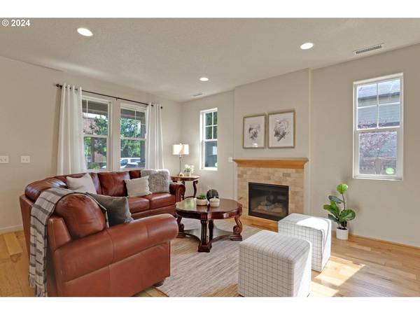 11740 NW CEDAR FALLS DR, Portland, OR 97229