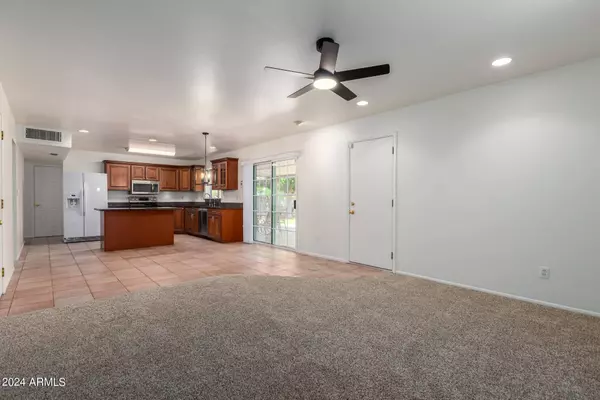 716 E LA JOLLA Drive, Tempe, AZ 85282