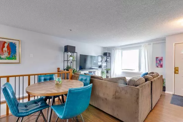 4355 Dovercrest DR SE, Calgary, AB T2B1X2