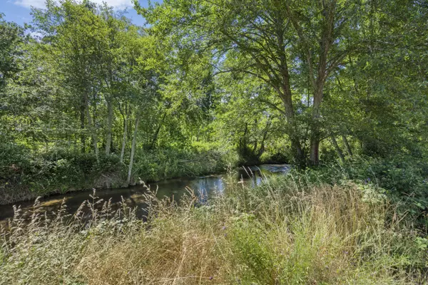 1056 Creek RD, Azalea, OR 97410