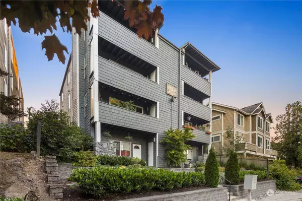 1729 18th AVE #302, Seattle, WA 98122