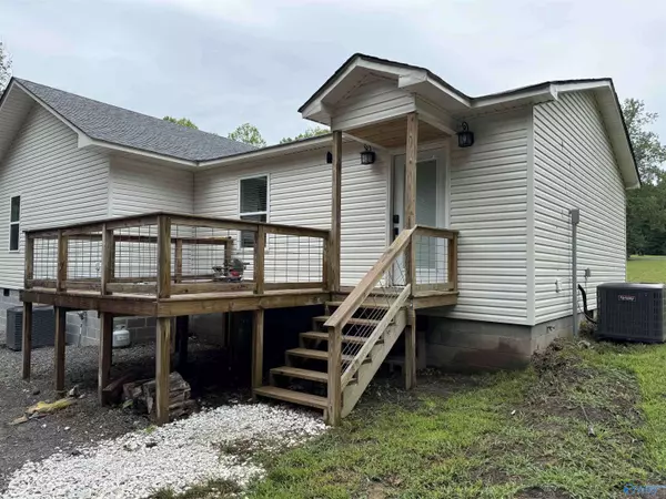 6608 County Road 107, Scottsboro, AL 35768