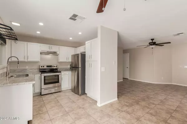 17628 N 28TH Avenue, Phoenix, AZ 85053