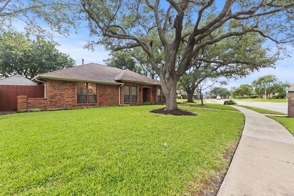 2259 Big Bend Drive, Carrollton, TX 75007