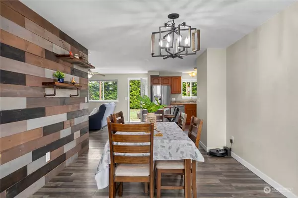 408 Charwila LN, Enumclaw, WA 98022