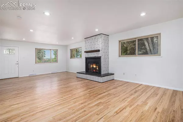 1079 Evalena RD, Castle Rock, CO 80108