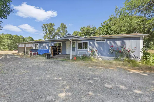 1056 Creek RD, Azalea, OR 97410