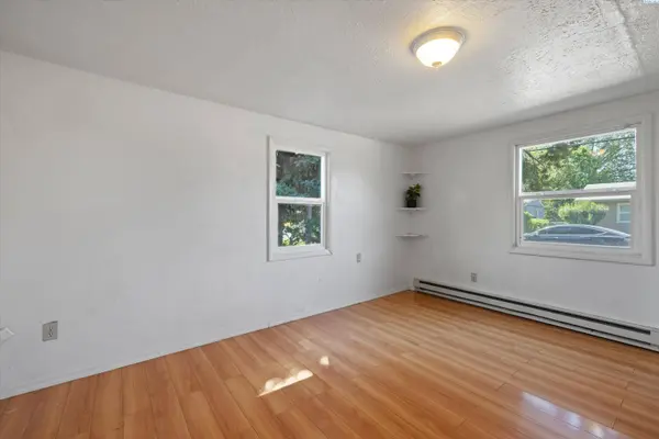 15 E 13th Ave, Kennewick, WA 99337