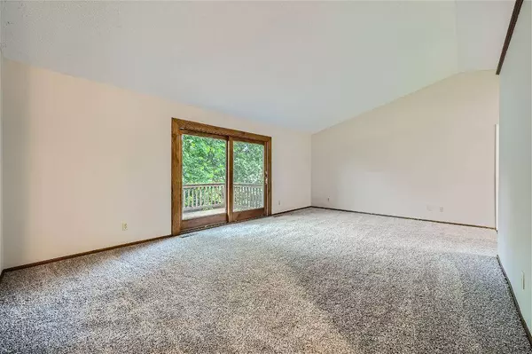 6581 Stratford RD, Woodbury, MN 55125