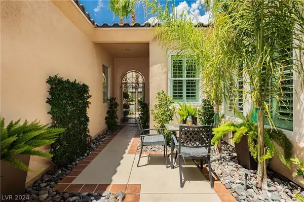 2824 Evening Rock Street, Las Vegas, NV 89135