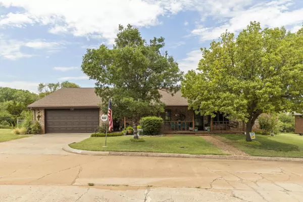1407 Canyon Hills Dr., Alva, OK 73717