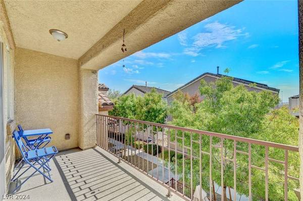 7604 Tiffany Lamp Court, Las Vegas, NV 89149