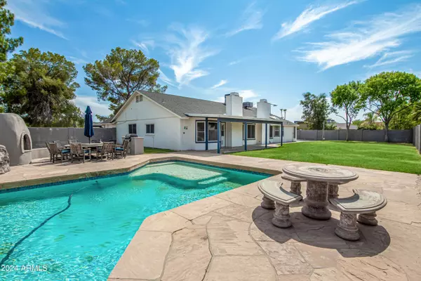 4626 E JANICE Way, Phoenix, AZ 85032