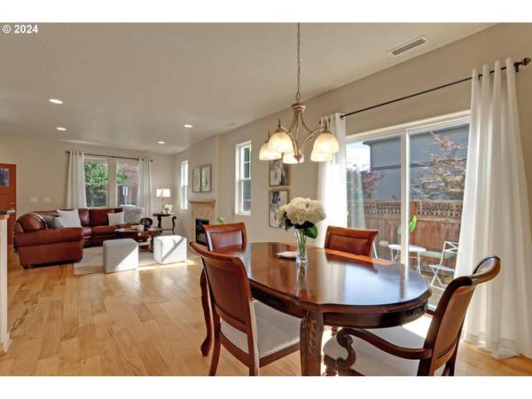 11740 NW CEDAR FALLS DR, Portland, OR 97229