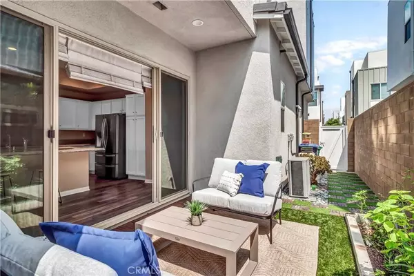 137 Pusan Way, Irvine, CA 92618