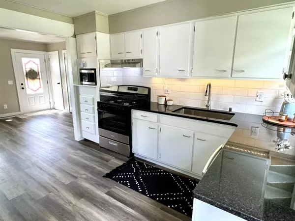 4217 Barnett Street, Madison, WI 53704