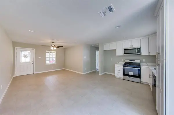 7930 Jutland RD, Houston, TX 77033