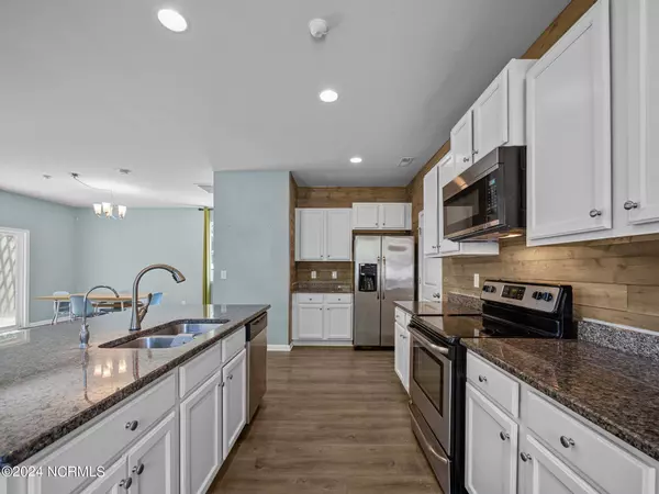 115 Old Dock Landing RD, Sneads Ferry, NC 28460