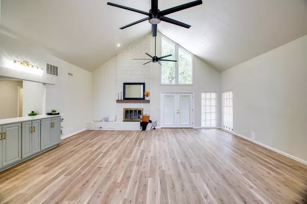 3014 Edgewood, Enid, OK 73703-6749