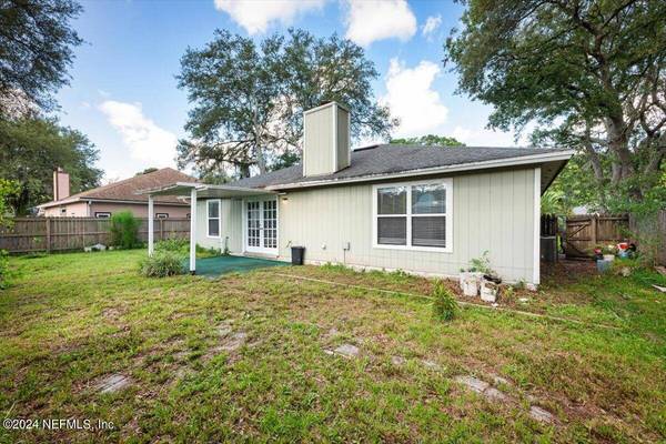 1569 CRABAPPLE COVE CT N, Jacksonville, FL 32225