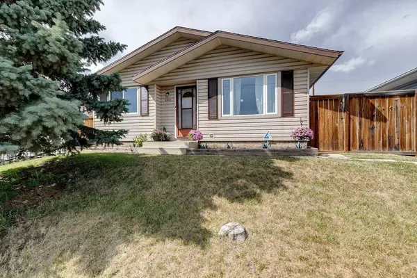 4355 Dovercrest DR SE, Calgary, AB T2B1X2