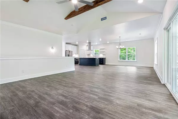 105 Overton Dr, Bella Vista, AR 72714