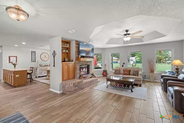 236 Green Valley LOOP, Cibolo, TX 78108