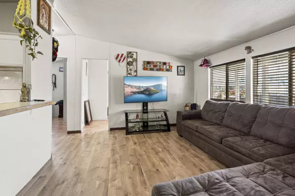 1570 Peach ST #SPC 136, Medford, OR 97501