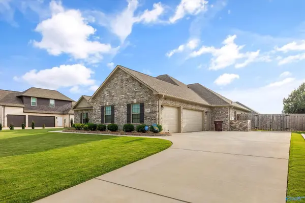 13801 Pinnacle Drive, Athens, AL 35613