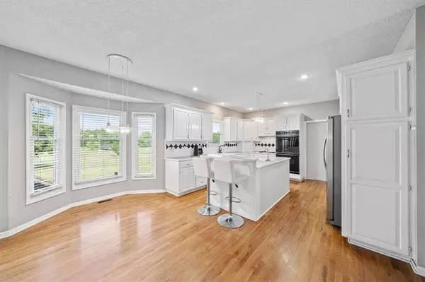 20020 S Stockman RD, Belton, MO 64012