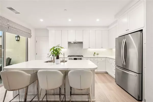 126 Sugarwood, Irvine, CA 92618