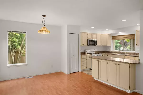 18705 20th AVE SE, Bothell, WA 98012